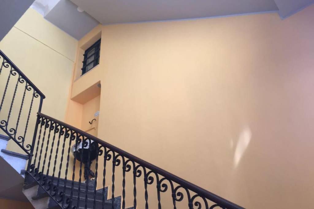 Squisito In Stabile Vecchia Appartement